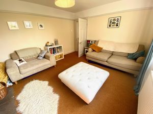 Lounge- click for photo gallery